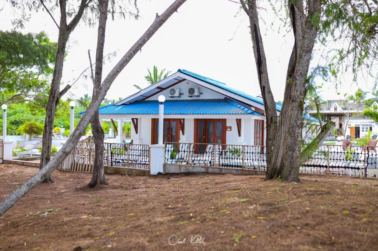 Ceylonta Beach Resort And Spa Хамбантота Екстериор снимка
