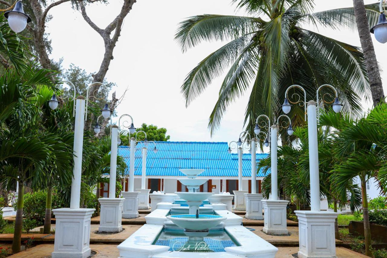 Ceylonta Beach Resort And Spa Хамбантота Екстериор снимка