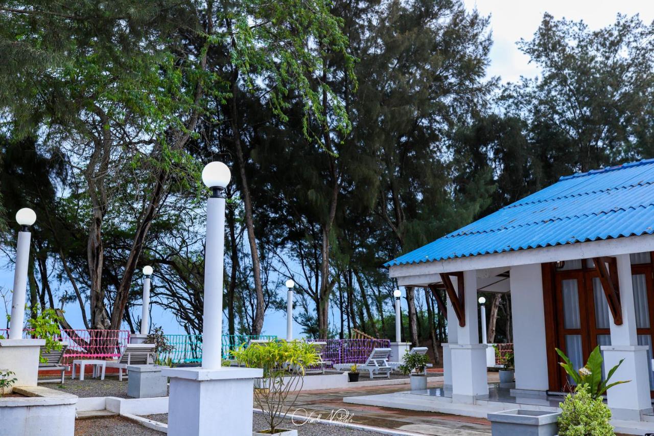 Ceylonta Beach Resort And Spa Хамбантота Екстериор снимка
