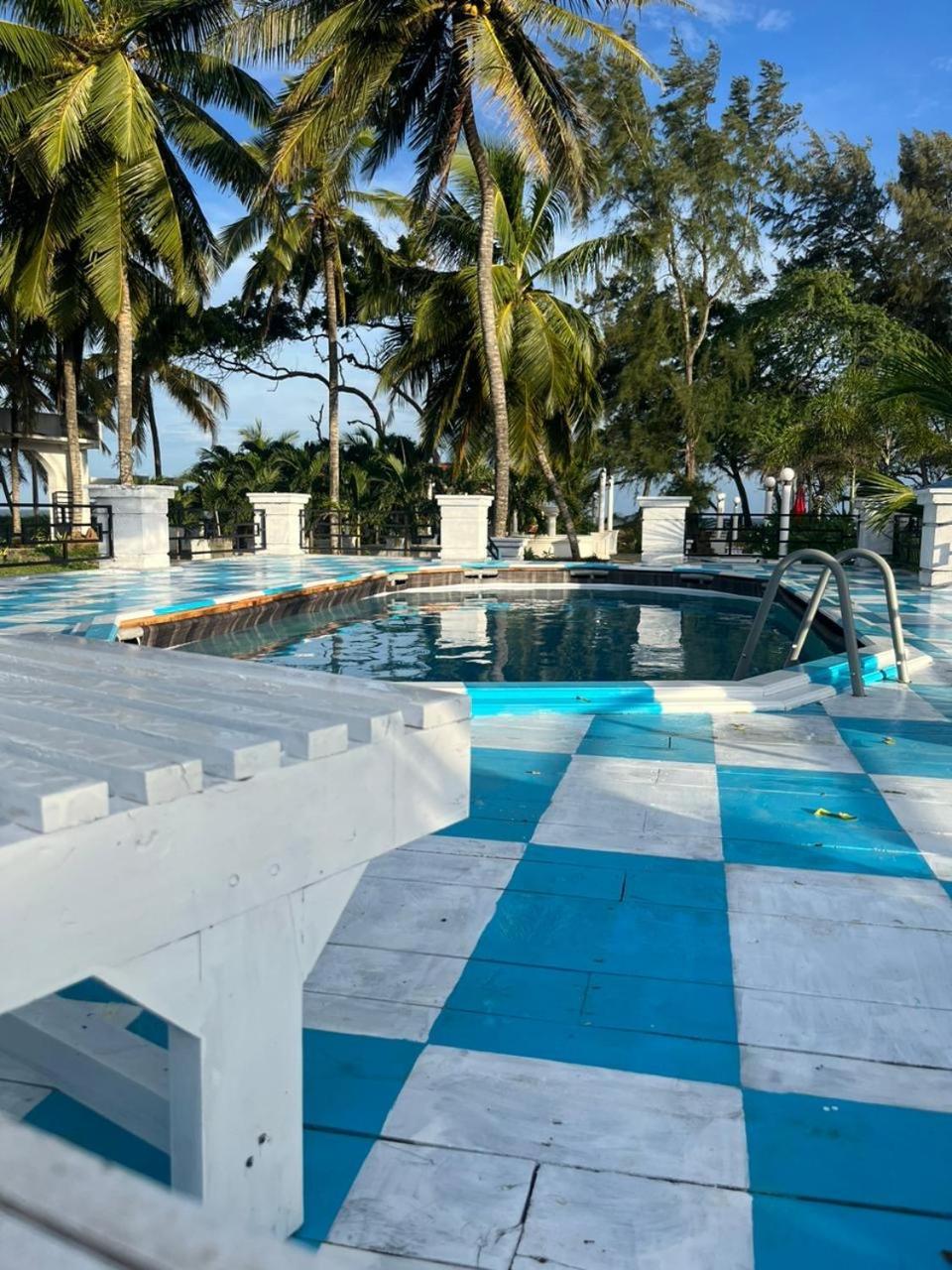 Ceylonta Beach Resort And Spa Хамбантота Екстериор снимка